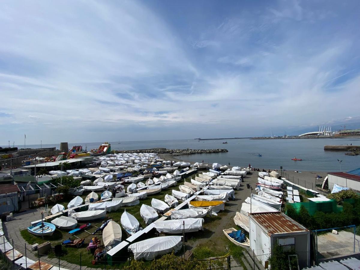 Waterfront District Apartment Генуя Экстерьер фото